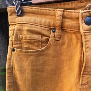 Universal Thread Skinny Jean in Goldenrod Yellow